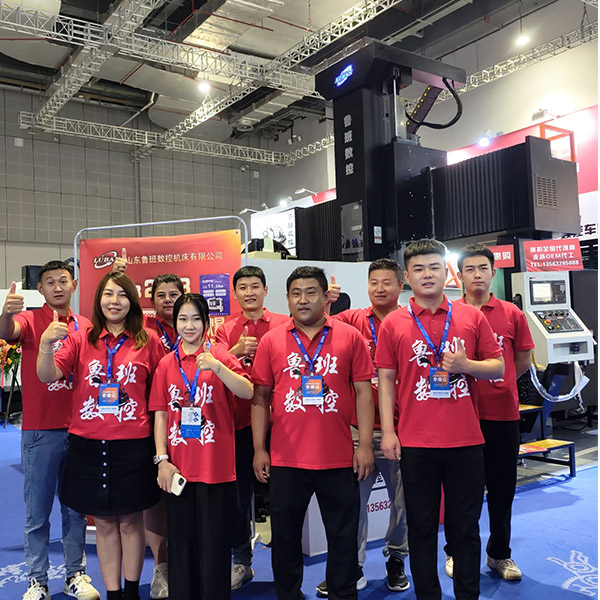 Product features of gantry machining center